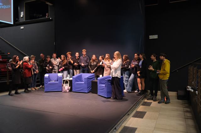 Gli alunni della scuola Spallanzani di Mestre ricevono il premio donato dal Lions Club Mestre Castelvecchio